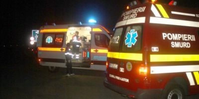 Accident grav la Arad: O masina s-a izbit de autocarul care aducea din Germania artisti ai Operei din Constanta. O persoana a murit, alte trei au fost ranite