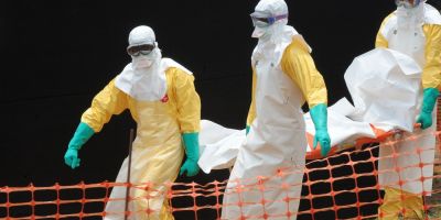 Virusul Ebola ar putea ajunge in Franta si Marea Britanie pana la sfarsitul lui octombrie