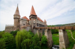SURPRIZA din top 10 castele unice din Europa: un CASTEL din Transilvania