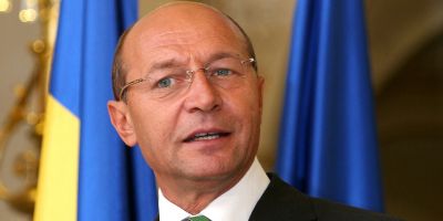 Traian Basescu, din nou la sediul PMP: Am incredere in Elena Udrea si in justitie