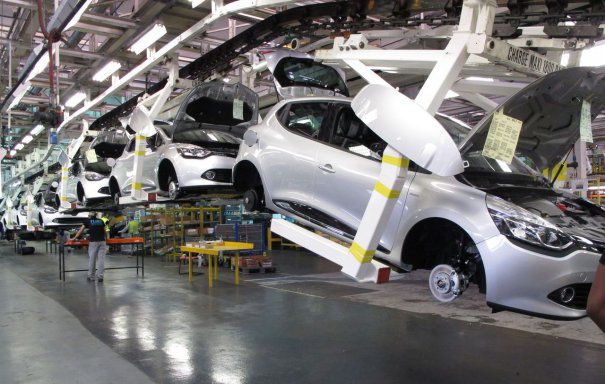Dacia Renault angajeaza: Peste 500 de posturi, scoase la concurs