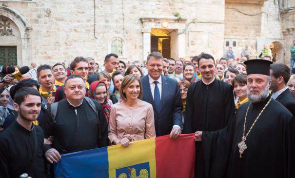 Presedintele Iohannis in VIZITA la Biserica Sfantului Mormant; PATRIARHUL Theophilos al III-lea: 