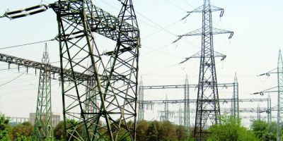 INFOGRAFIE Energia electrica in Romania: productia hidrocentralelor, aproape la egal cu a termocentralelor