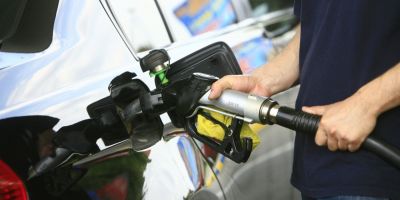Proiect al Ministerului Energiei: Petrolistii ar putea fi obligati sa vanda din 2019 benzina cu un continut de biocarburant de minimum 8% in volum